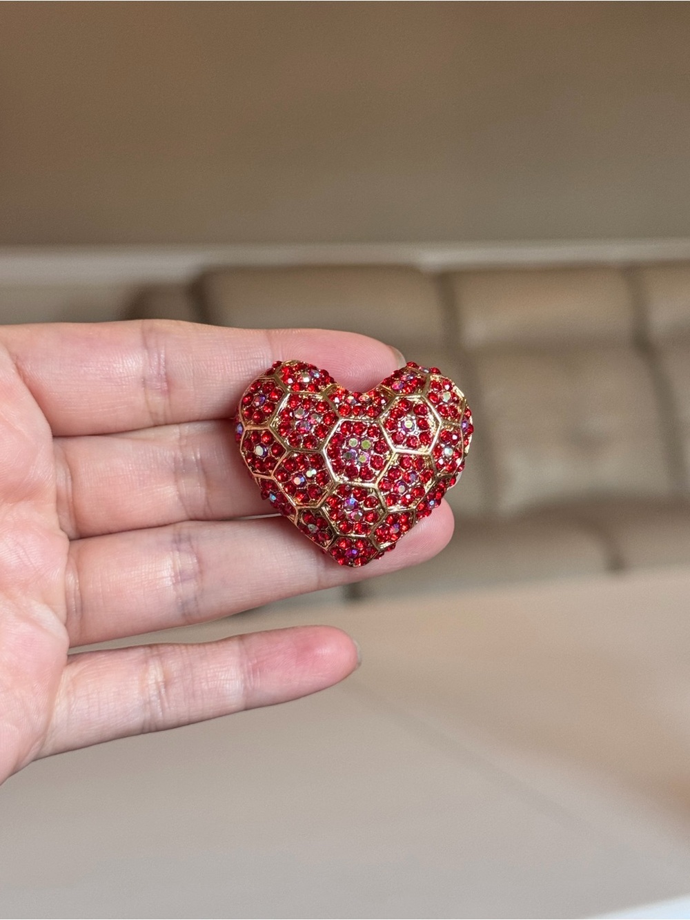 Red Rhinestone Heart Brooch Pin (BH10) - Picture 4 of 8
